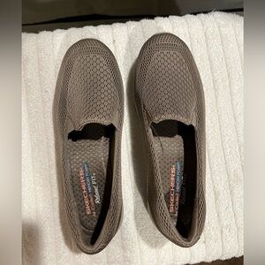 Sketchers Women’s Slip-On Sneaker